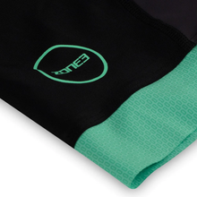 Load image into Gallery viewer, Zone3 Women’s Aquaflo Short Sleeve Trisuit